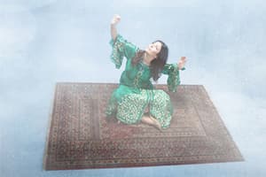 Enjoy a colorful and exhilarating ride on a magic carpet - courtesy of your own mind!